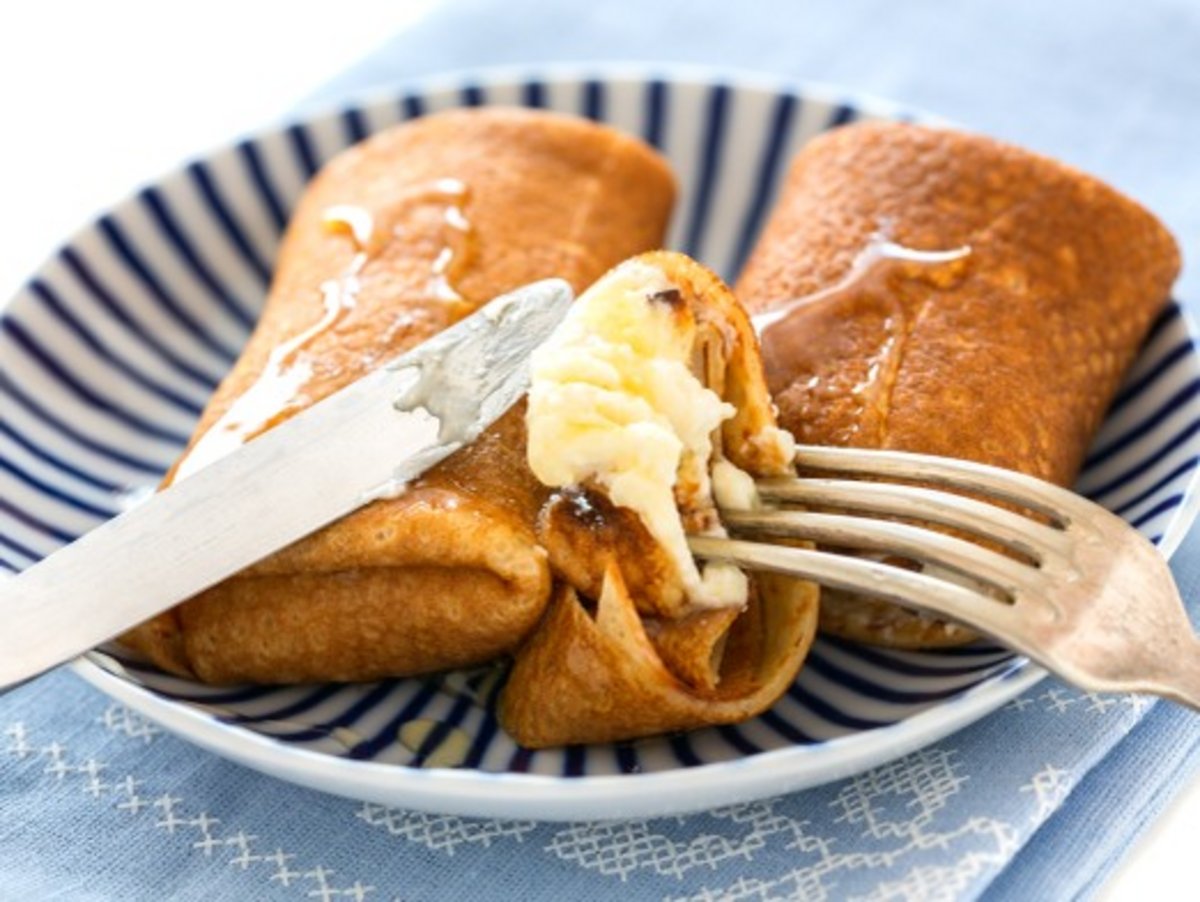 Stuffed Pancakes with Cheese & Honey